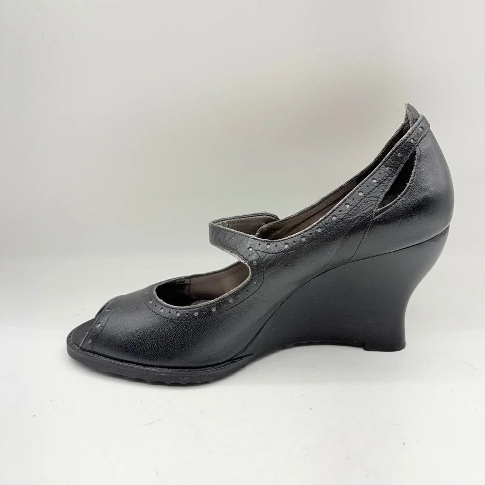 Franco Sarto Black Leather Peep Toe Wedge Mary Jane‎ Heels Brogue Detail Size 9M